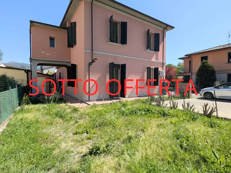 Immagine 1 di Casa indipendente in vendita  a Barga