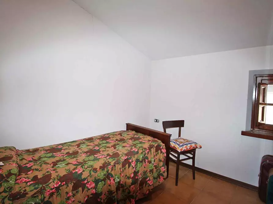 Immagine 17 di Rustico / casale in vendita  a Lucca