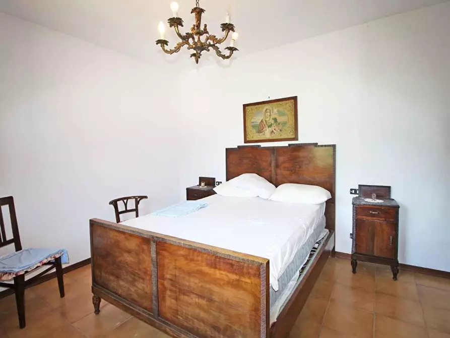 Immagine 20 di Rustico / casale in vendita  a Lucca