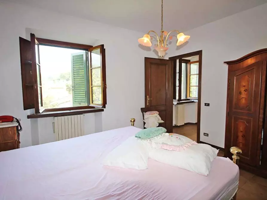 Immagine 24 di Rustico / casale in vendita  a Lucca