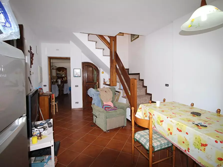 Immagine 11 di Rustico / casale in vendita  a Lucca