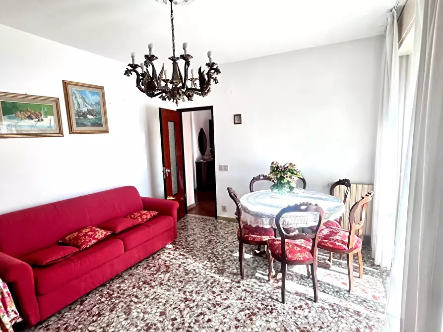 Immagine 6 di Appartamento in vendita  a Pisa