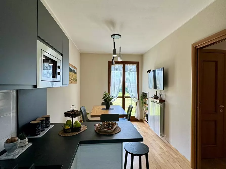 Immagine 9 di Villa in vendita  a Capannori