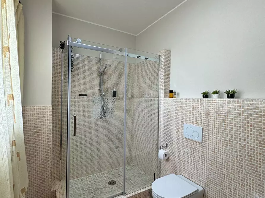 Immagine 27 di Villa in vendita  a Capannori