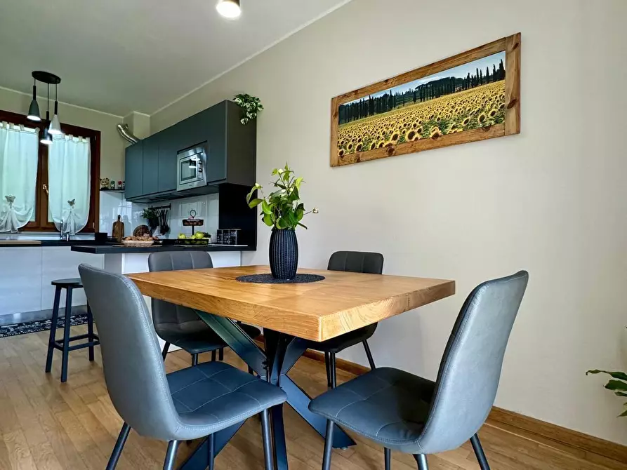 Immagine 8 di Villa in vendita  a Capannori