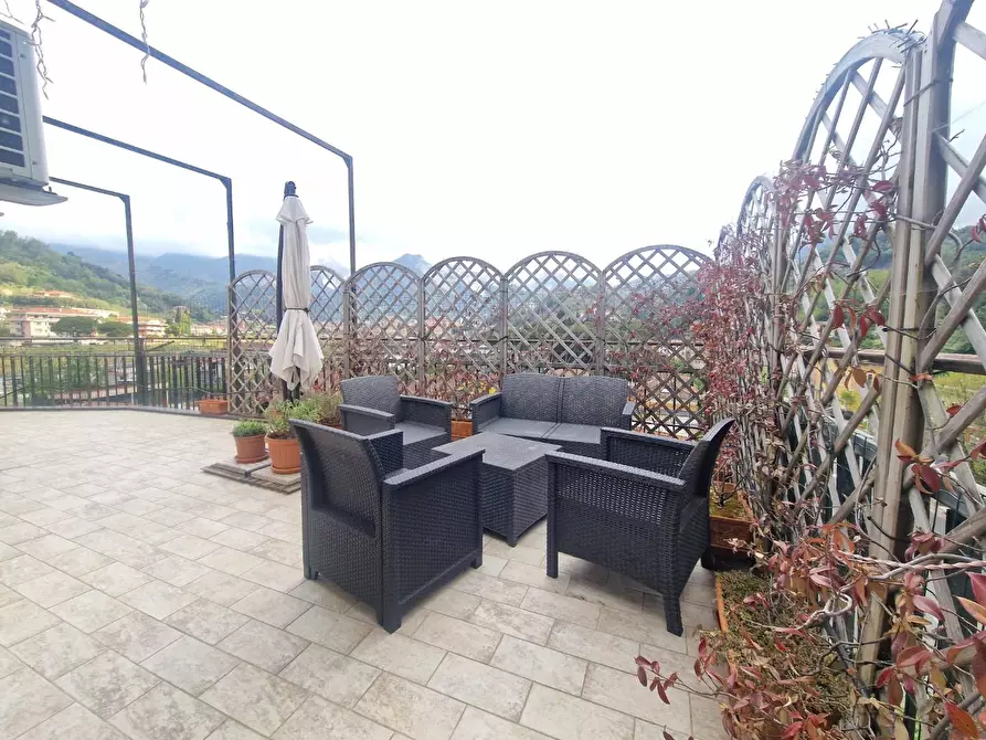 Immagine 14 di Mansarda in vendita  a Carrara