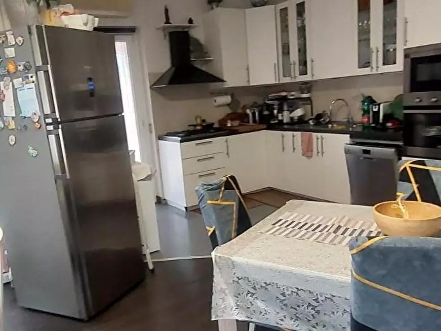 Immagine 9 di Mansarda in vendita  a Carrara