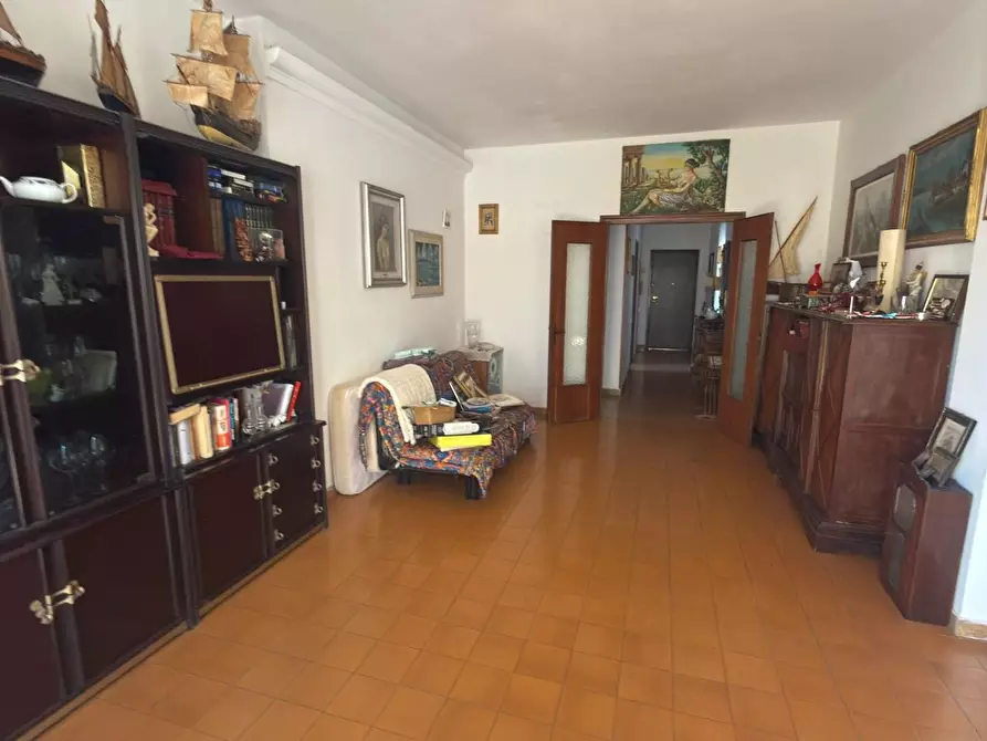 Immagine 2 di Appartamento in vendita  a Carrara