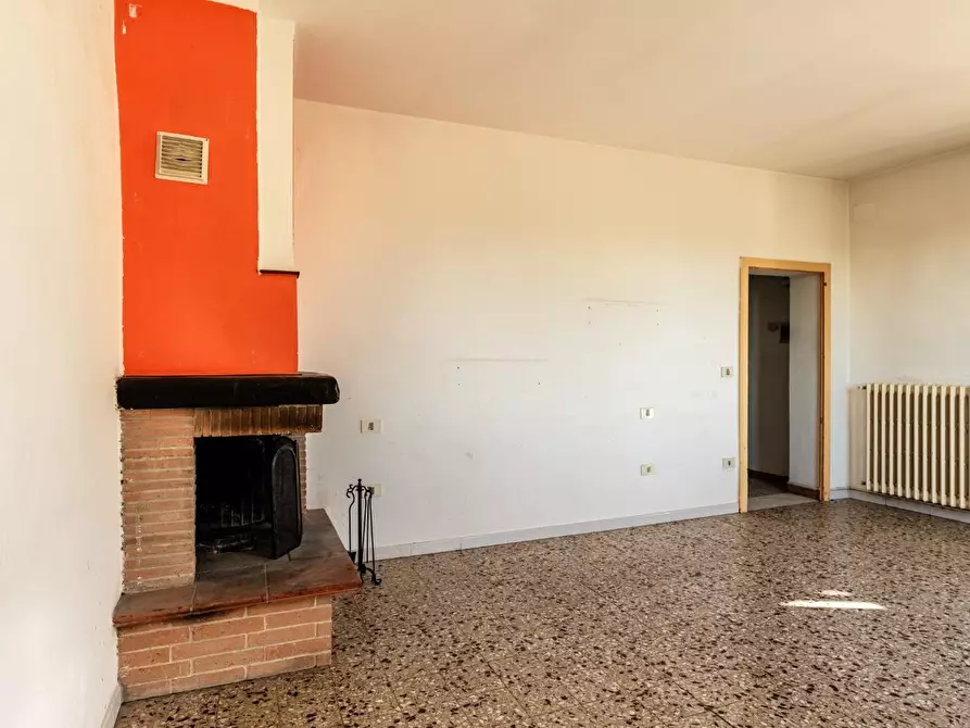 Immagine 11 di Appartamento in vendita  a Pontedera