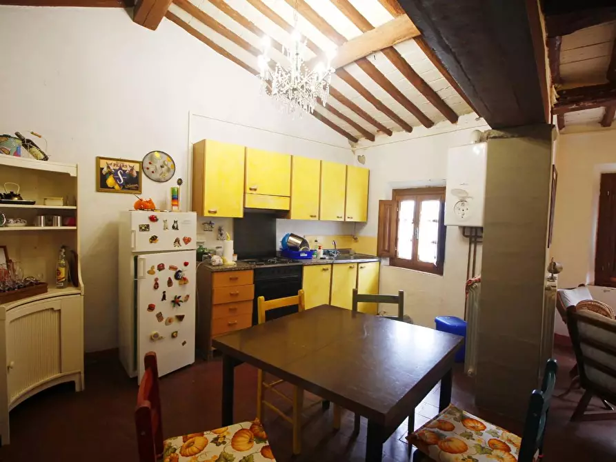 Immagine 7 di Casa colonica in vendita  a Vinci