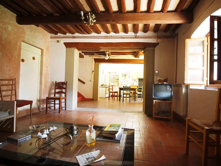 Immagine 6 di Casa colonica in vendita  a Vinci