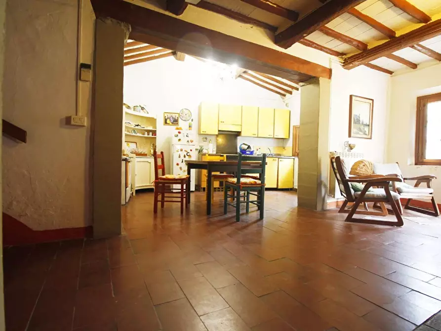 Immagine 4 di Casa colonica in vendita  a Vinci
