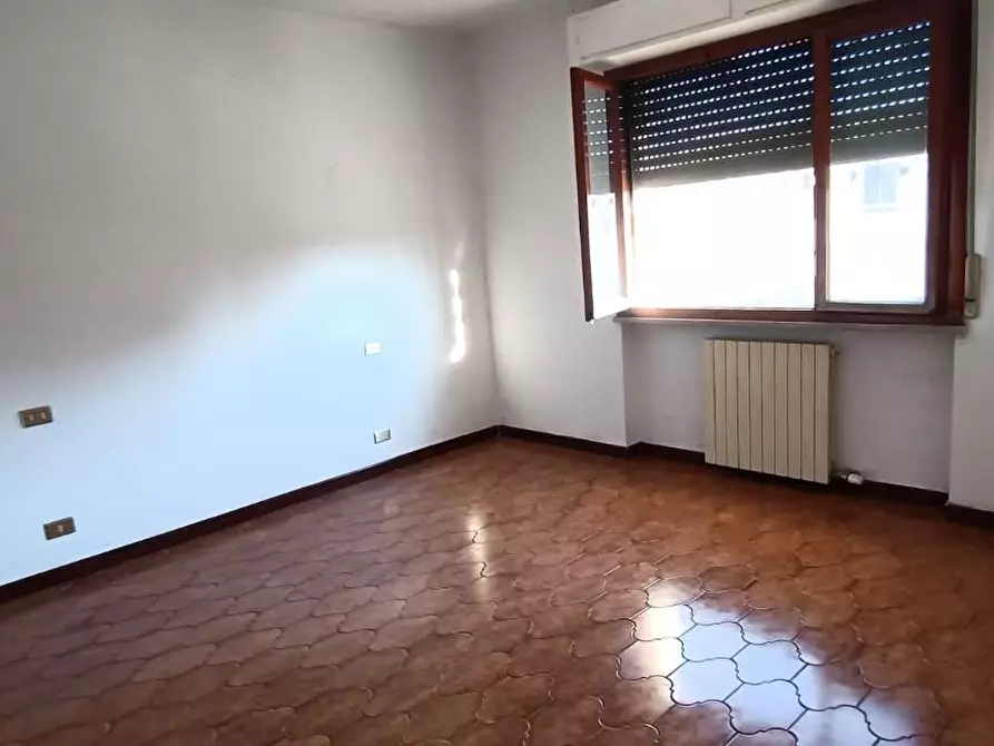 Immagine 10 di Villetta a schiera in vendita  a Vecchiano