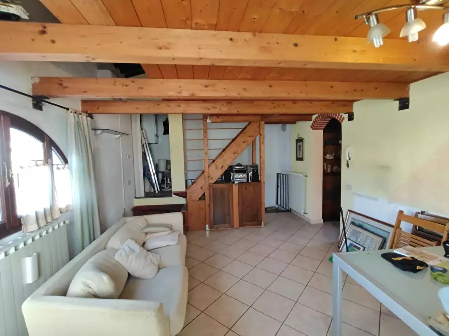 Immagine 2 di Appartamento in vendita  a Cascina