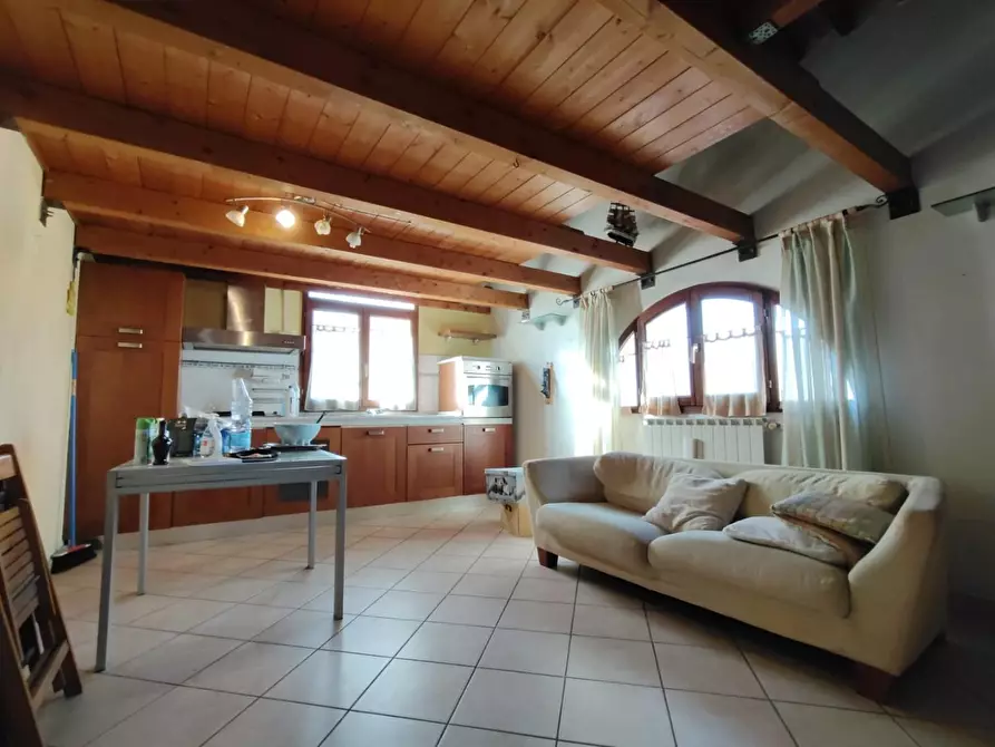 Immagine 1 di Appartamento in vendita  a Cascina
