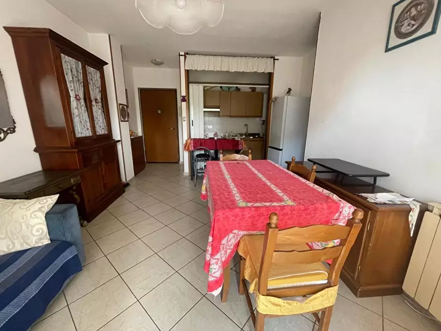 Immagine 5 di Appartamento in vendita  a Carrara