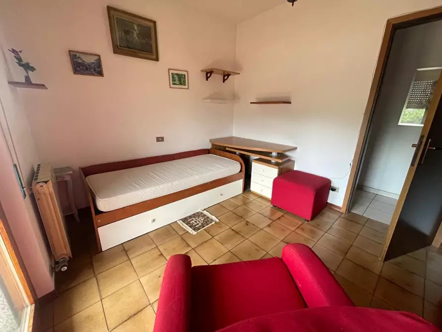 Immagine 8 di Appartamento in vendita  a Carrara