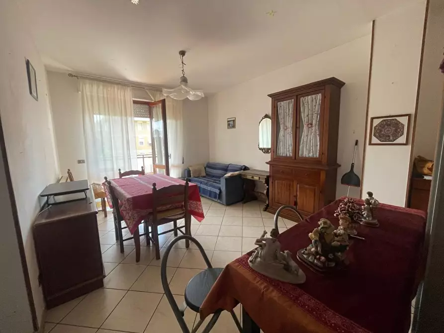 Immagine 4 di Appartamento in vendita  a Carrara