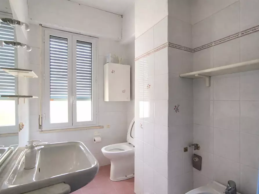 Immagine 4 di Appartamento in vendita  a Siena