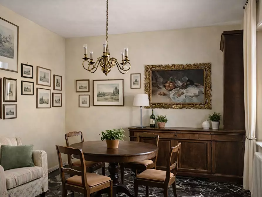 Immagine 2 di Appartamento in vendita  a Siena