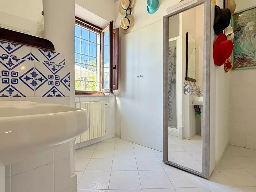 Immagine 16 di Villa in vendita  a San Miniato