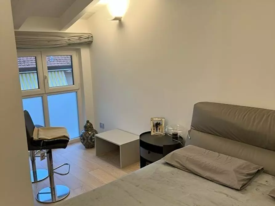 Immagine 9 di Mansarda in vendita  a Camaiore