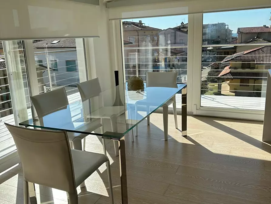 Immagine 3 di Mansarda in vendita  a Camaiore