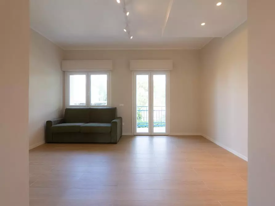 Immagine 22 di Appartamento in vendita  a Forte Dei Marmi