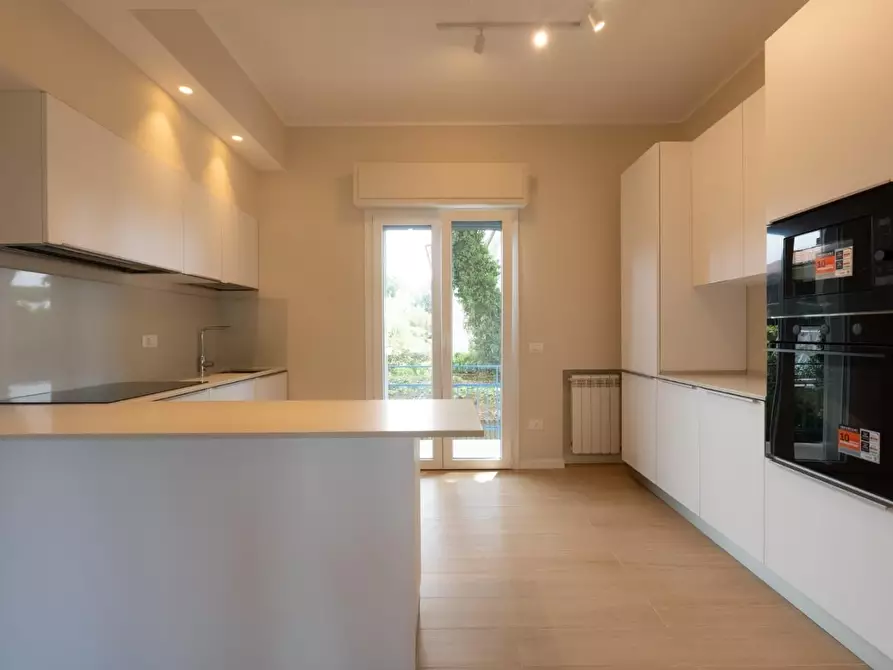 Immagine 20 di Appartamento in vendita  a Forte Dei Marmi