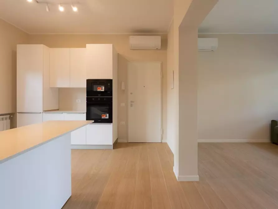 Immagine 21 di Appartamento in vendita  a Forte Dei Marmi