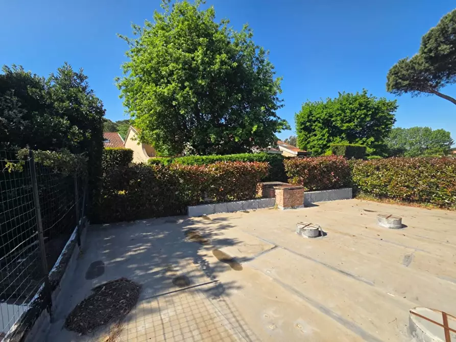Immagine 15 di Villa in vendita  a Cecina