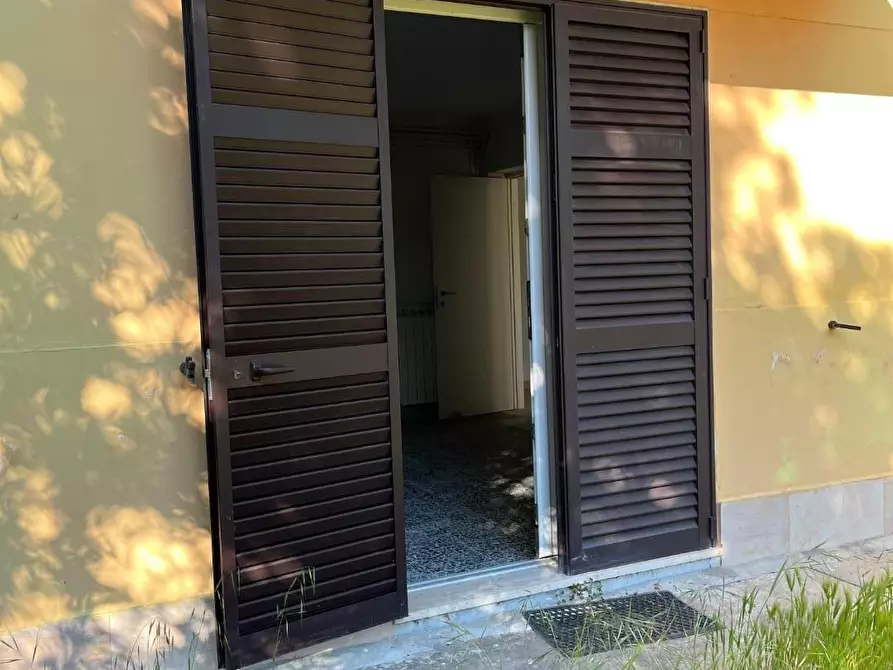 Immagine 8 di Casa semindipendente in vendita  a Massa