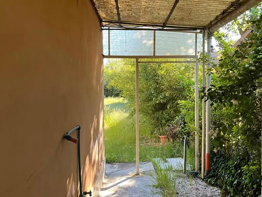 Immagine 5 di Casa semindipendente in vendita  a Massa