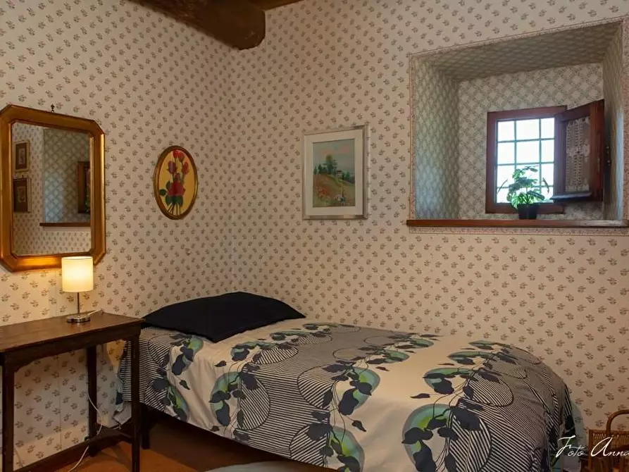 Immagine 36 di Casa colonica in vendita  a Lucca