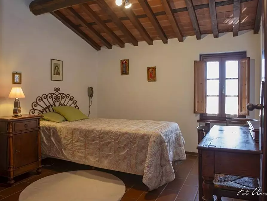 Immagine 55 di Casa colonica in vendita  a Lucca