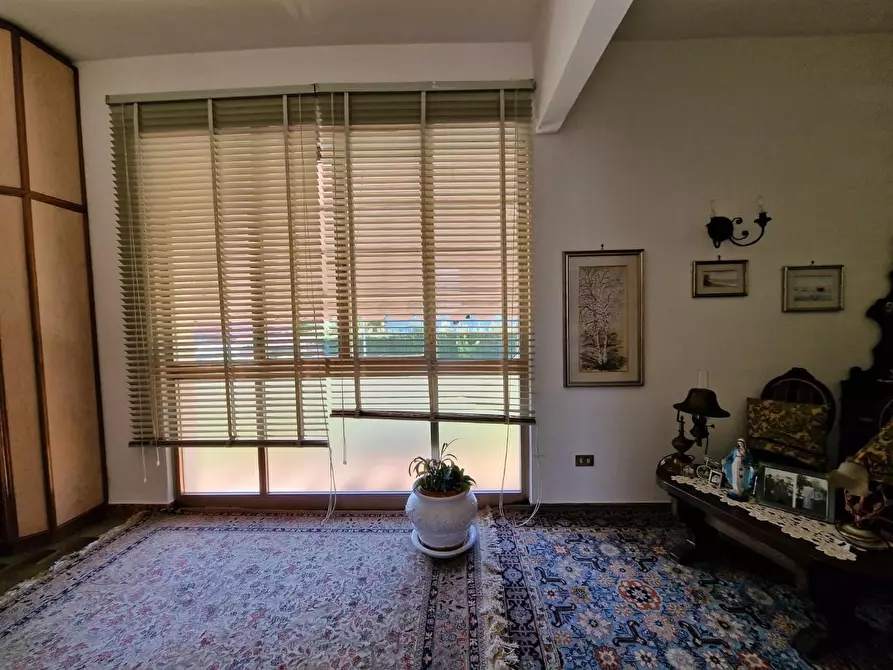 Immagine 27 di Villa in vendita  a Lucca