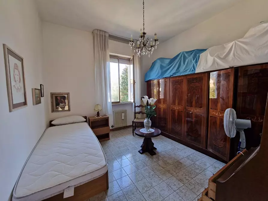 Immagine 14 di Villa in vendita  a Lucca