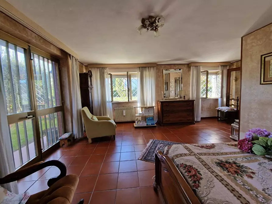 Immagine 23 di Villa in vendita  a Lucca