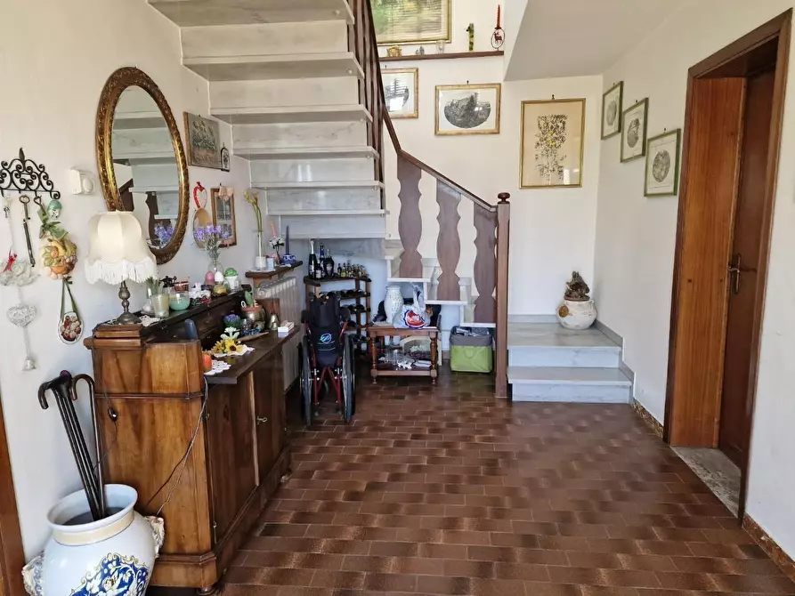 Immagine 25 di Villa in vendita  a Lucca