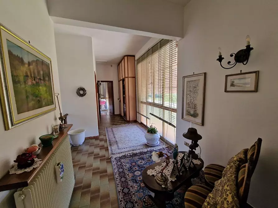 Immagine 6 di Villa in vendita  a Lucca