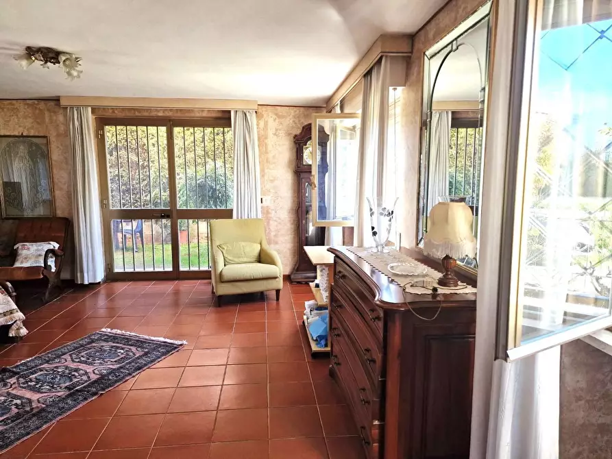 Immagine 28 di Villa in vendita  a Lucca