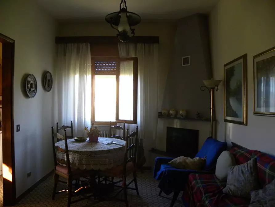 Immagine 29 di Villa in vendita  a Capannori