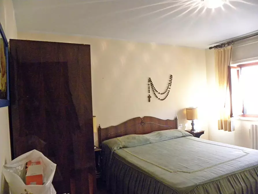 Immagine 4 di Villa in vendita  a Capannori