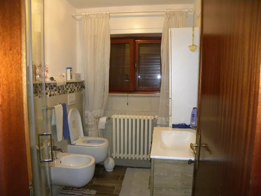 Immagine 8 di Villa in vendita  a Capannori