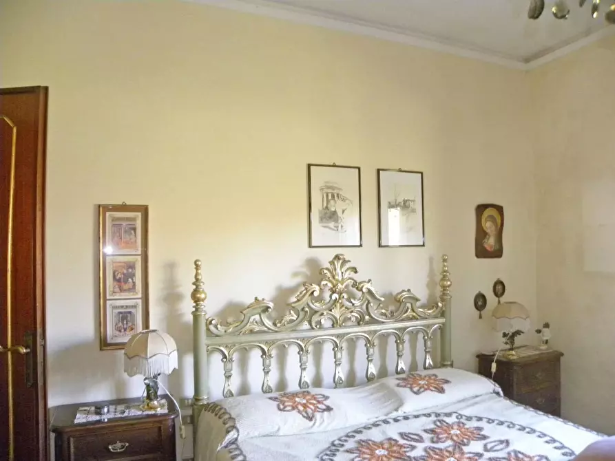 Immagine 39 di Villa in vendita  a Capannori