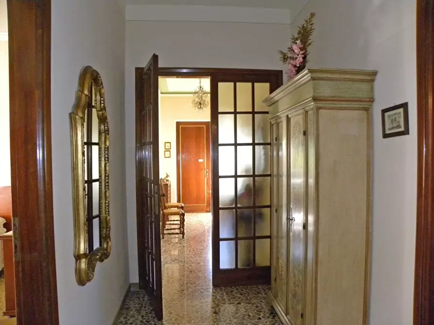 Immagine 26 di Villa in vendita  a Capannori