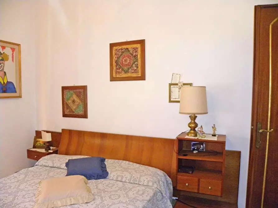 Immagine 38 di Villa in vendita  a Capannori