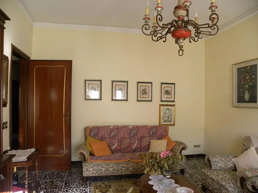 Immagine 34 di Villa in vendita  a Capannori