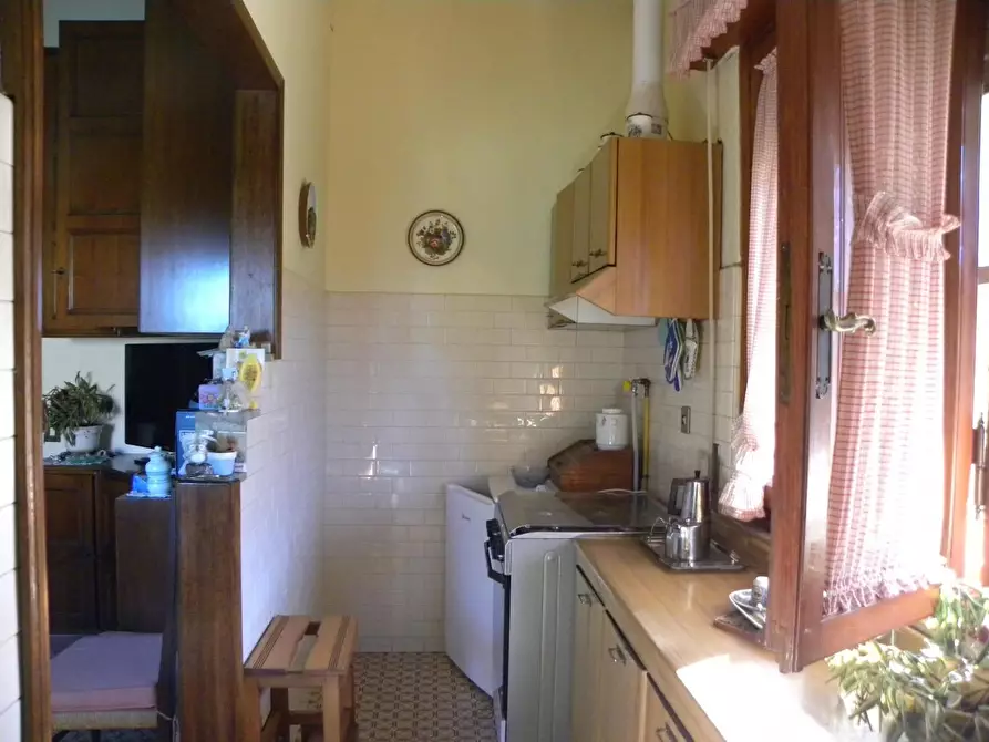 Immagine 27 di Villa in vendita  a Capannori