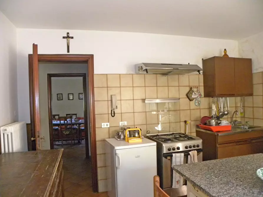 Immagine 3 di Villa in vendita  a Capannori